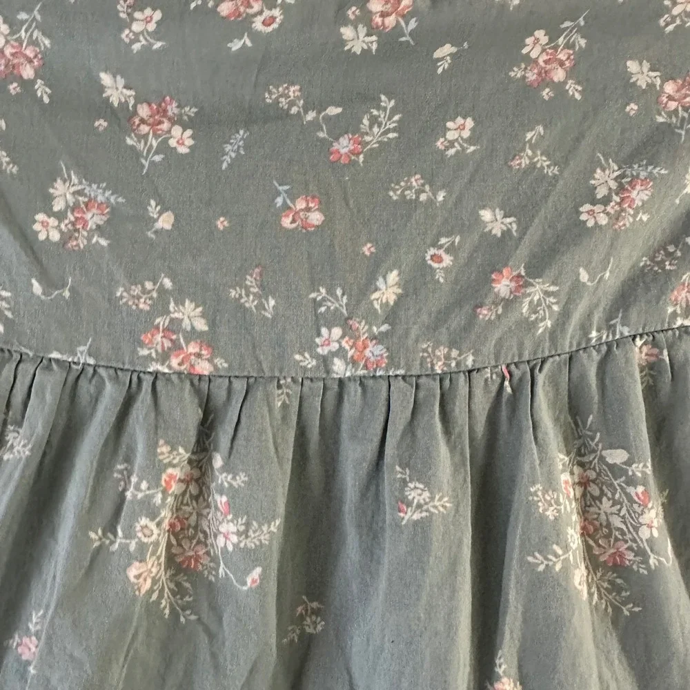 OshKosh B'gosh‎ Tiered Floral Dress Girls 5T Sage Green Excellent Long Sleeve